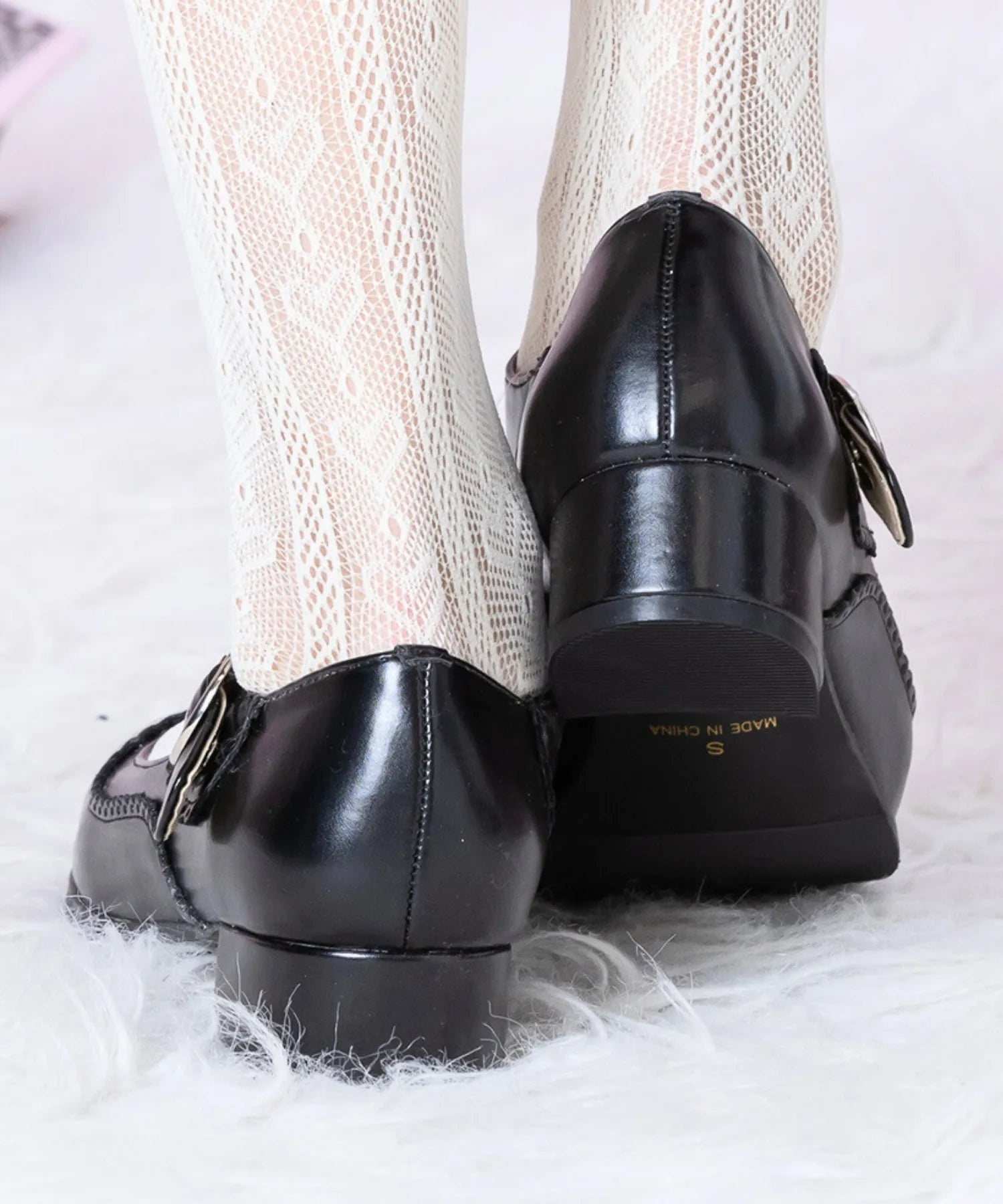 Thick strap shoes