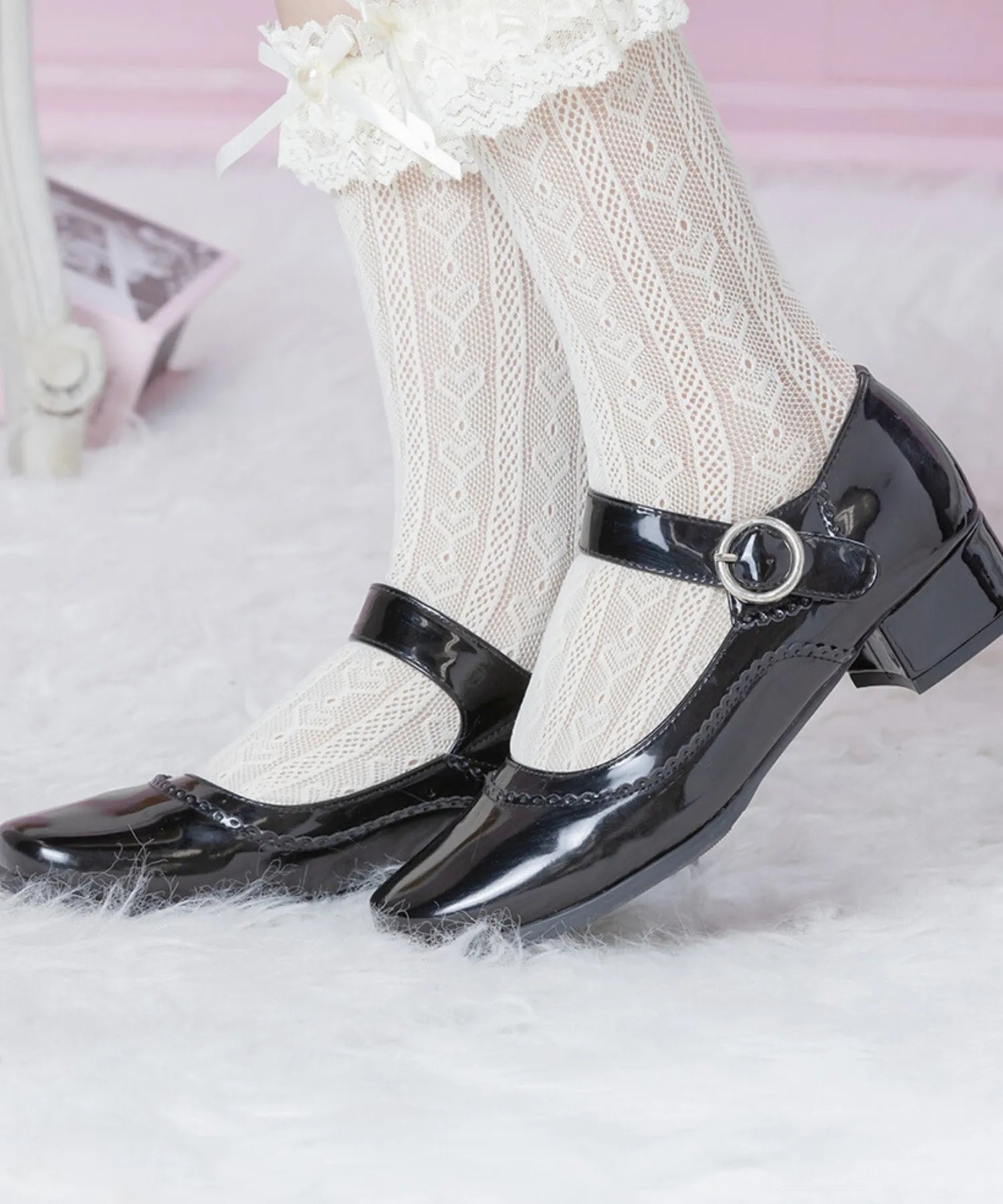 Thick strap shoes