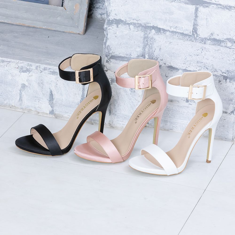 Glossy high heel