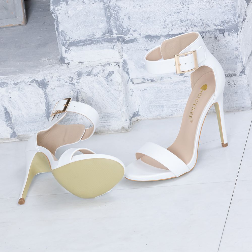 Glossy high heel