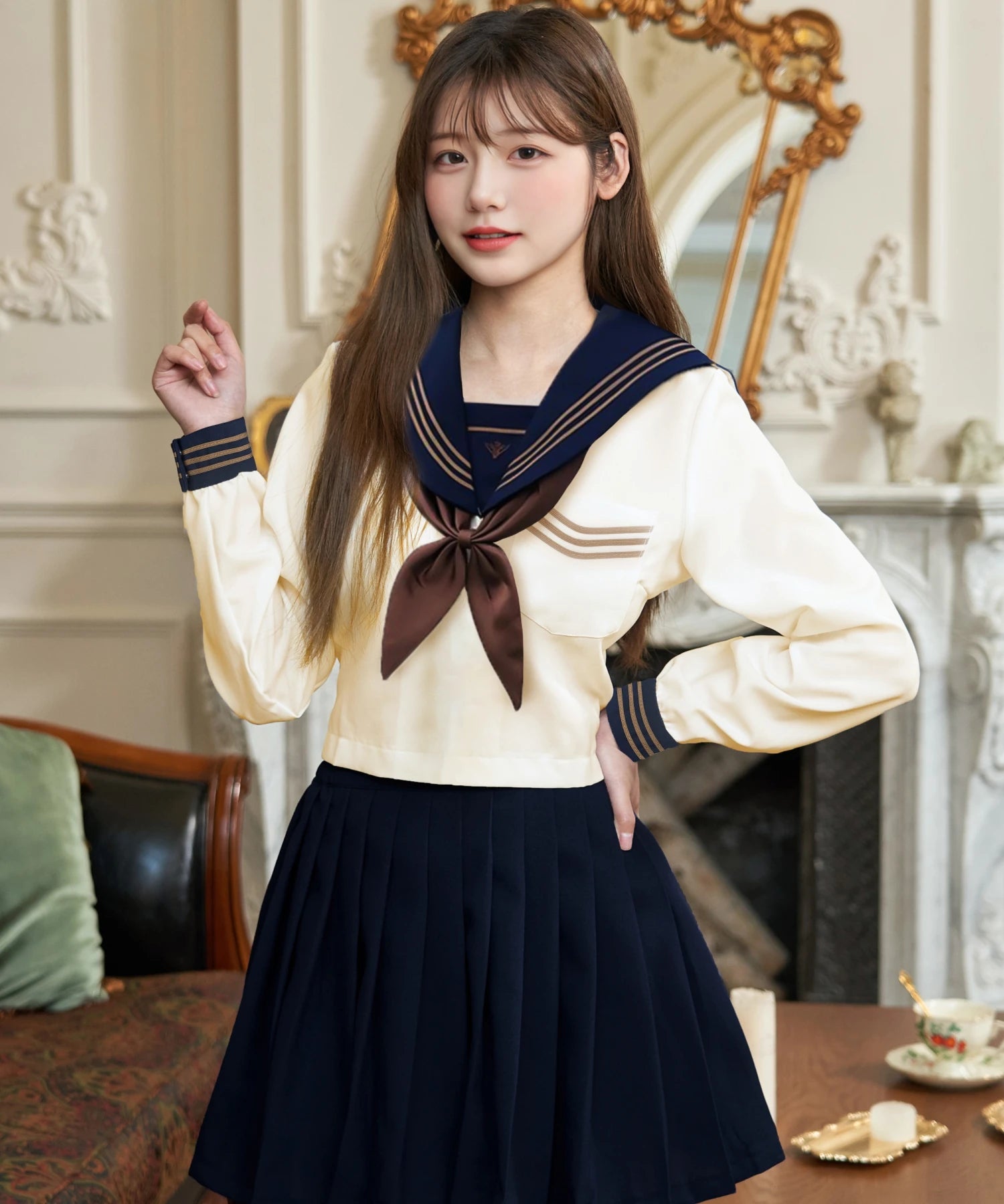 クリームベージュ長袖セーラー服