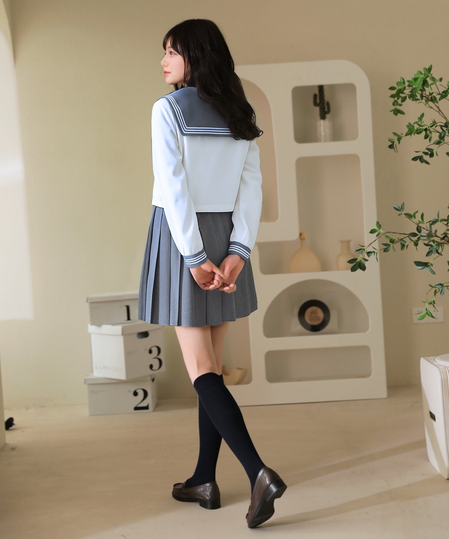 チャコールグレー長袖セーラー服