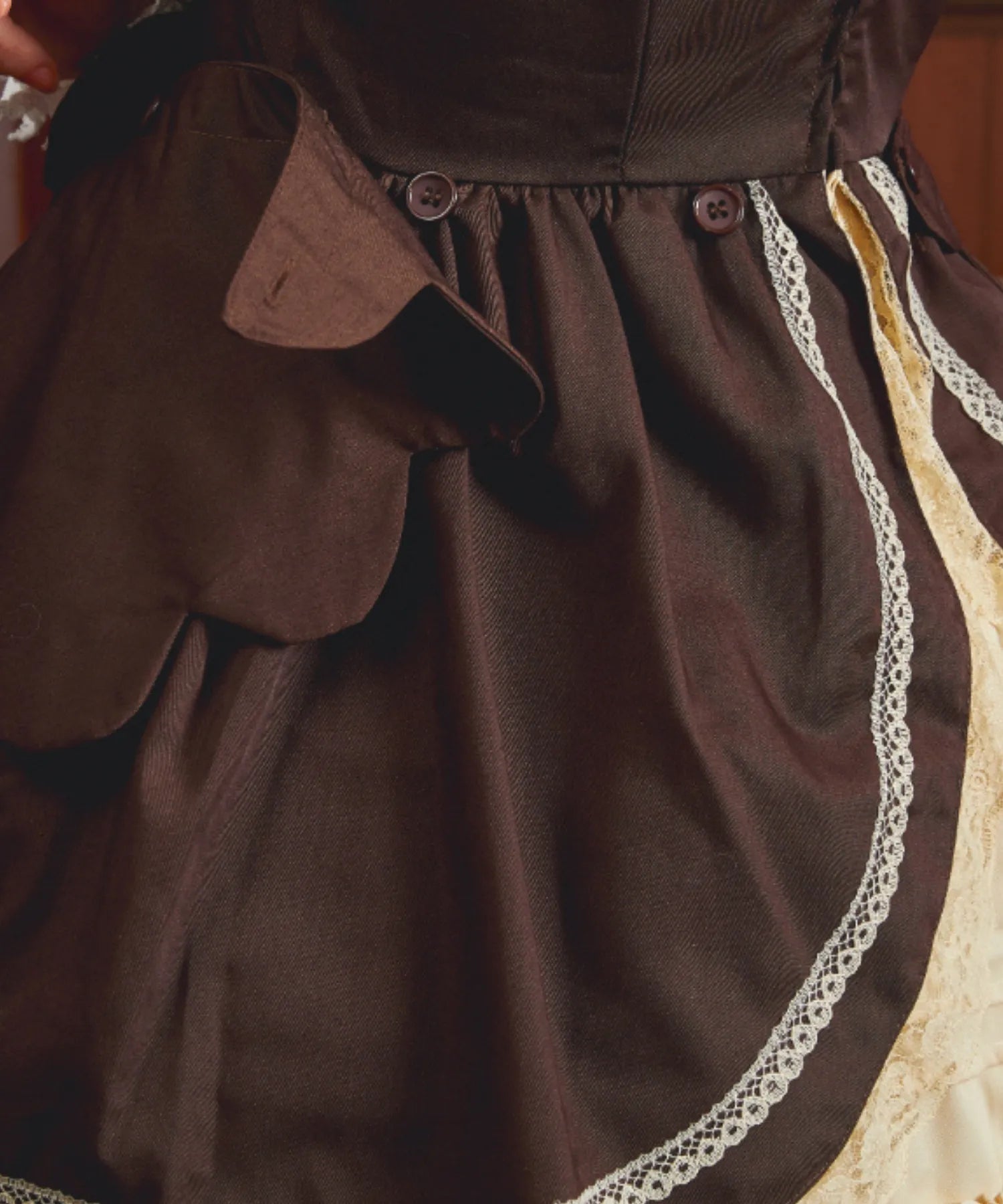 Princess sleeves and plenty of frilled bicolor dress