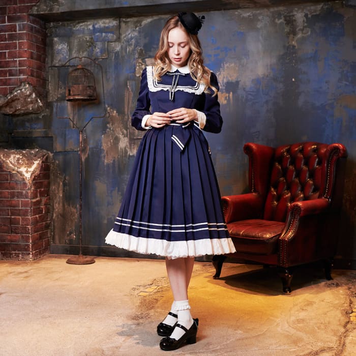 Sailor Malimplet One Piece with waist ribbon