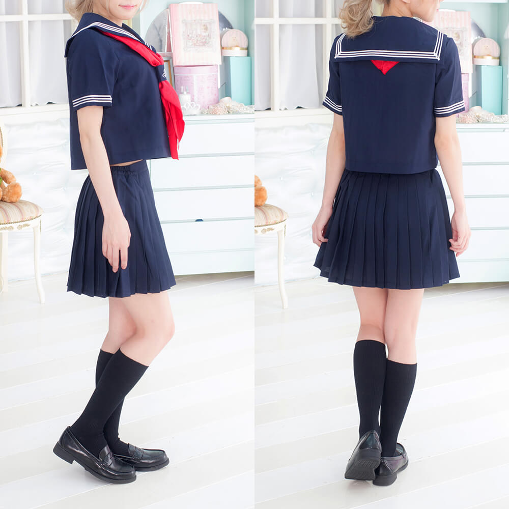 Navy blue short-sleeved sailor suit