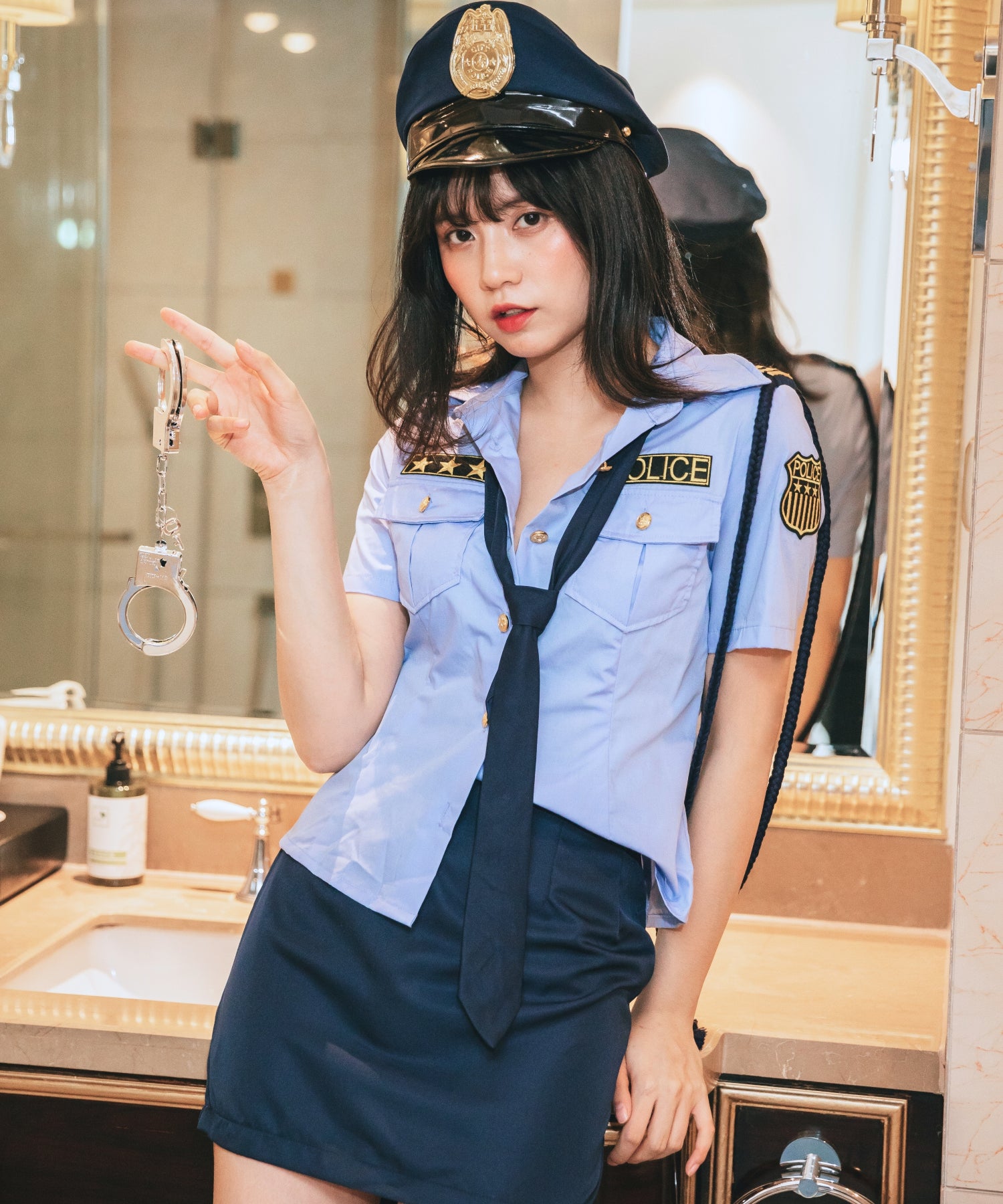 Standard saxe-colored police 6-piece set with handcuffs | BODYLINE Standard saxe-colored police 6-piece set with handcuffs | BODYLINE