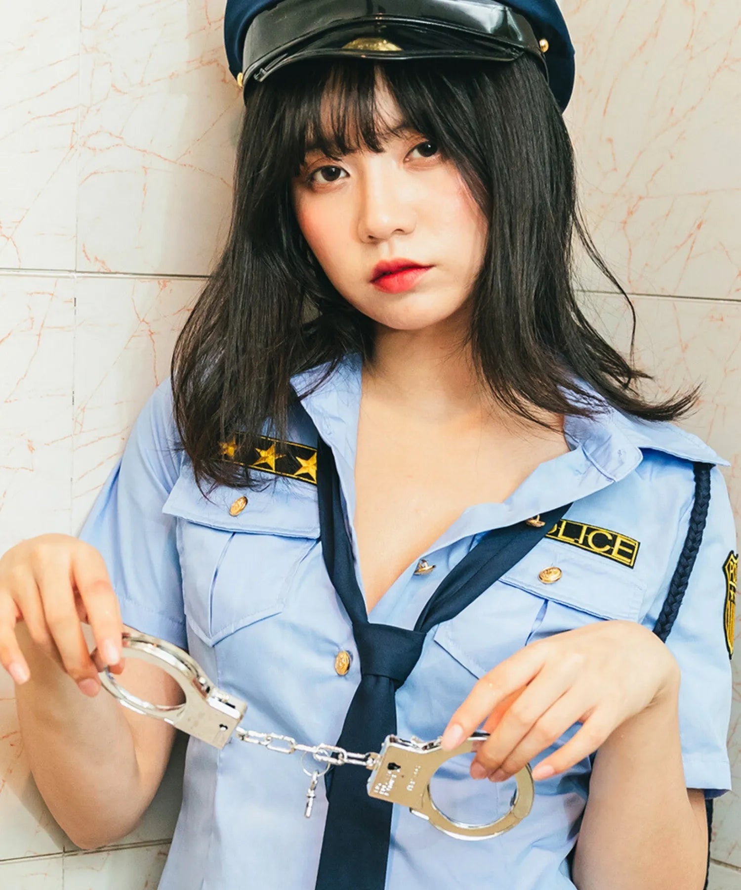 Standard saxe-colored police 6-piece set with handcuffs