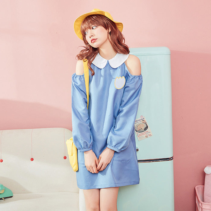 Cute kindergarten smock with open shoulders