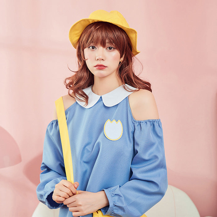 Cute kindergarten smock with open shoulders