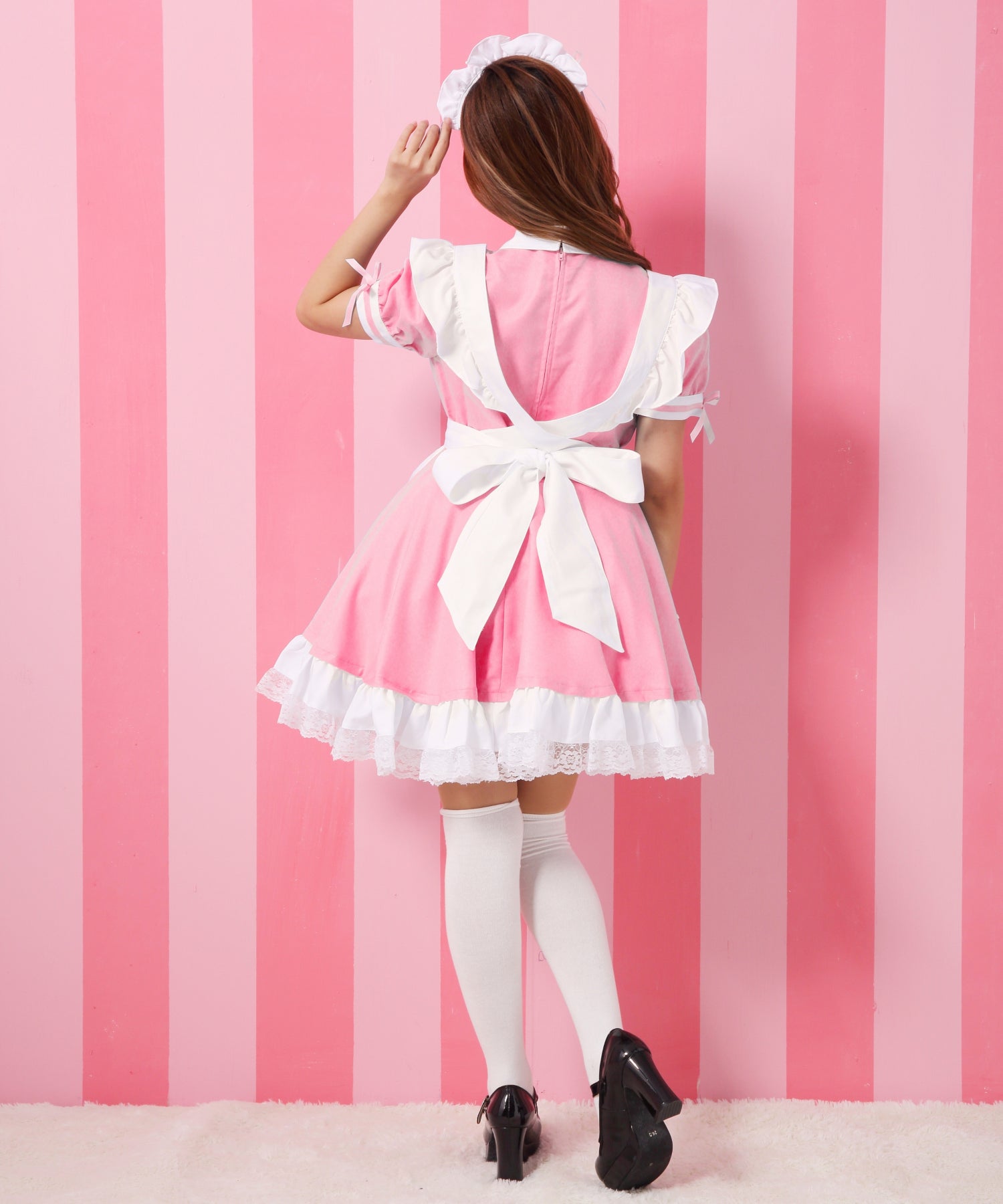 ピンクとサックスカラーのエンジェルメイド服