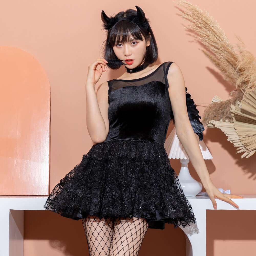 Gorgeous set of black devil dress