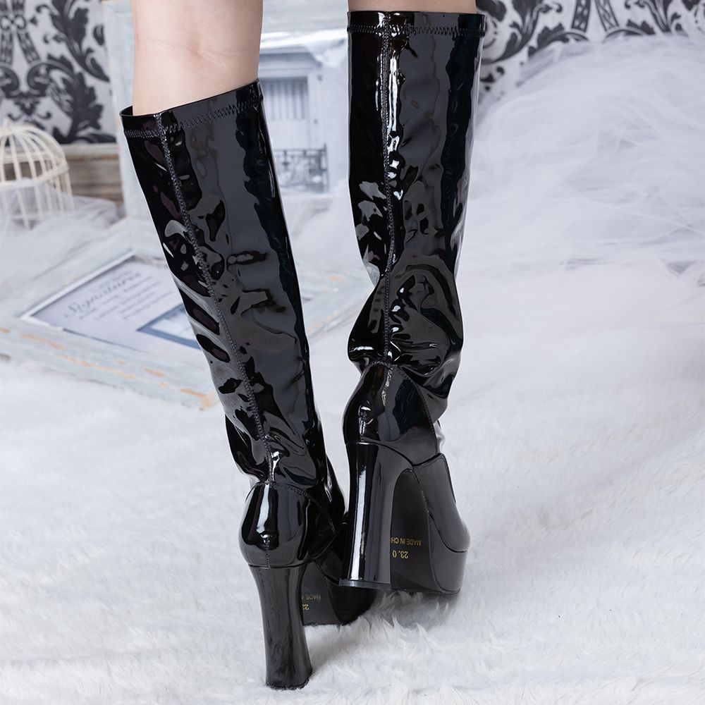 Basic heel boots