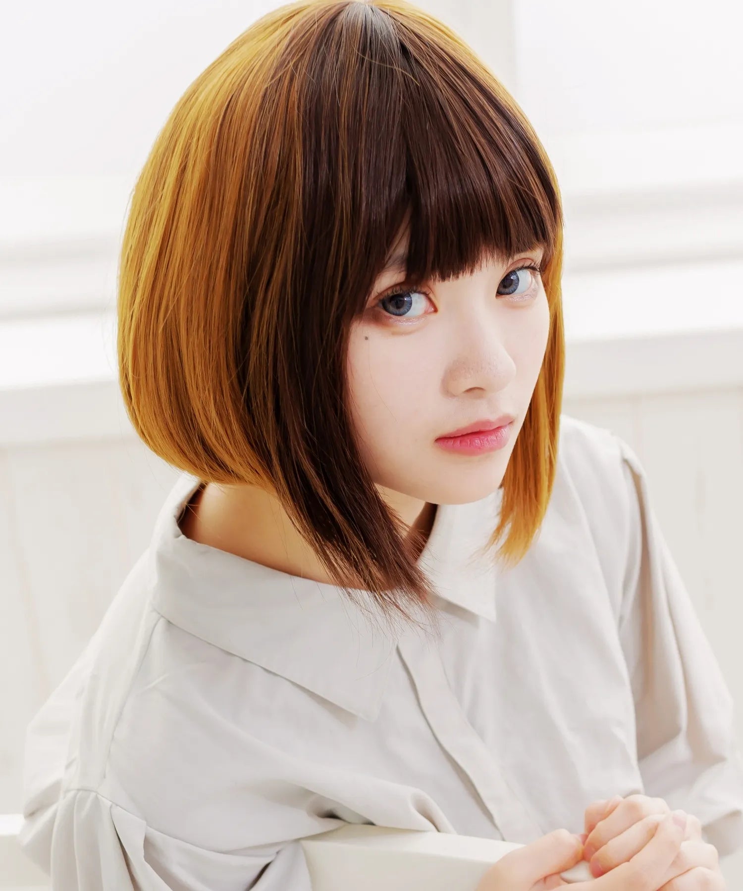 サイド長めのショートボブウィッグ | BODYLINE & LunaBelle