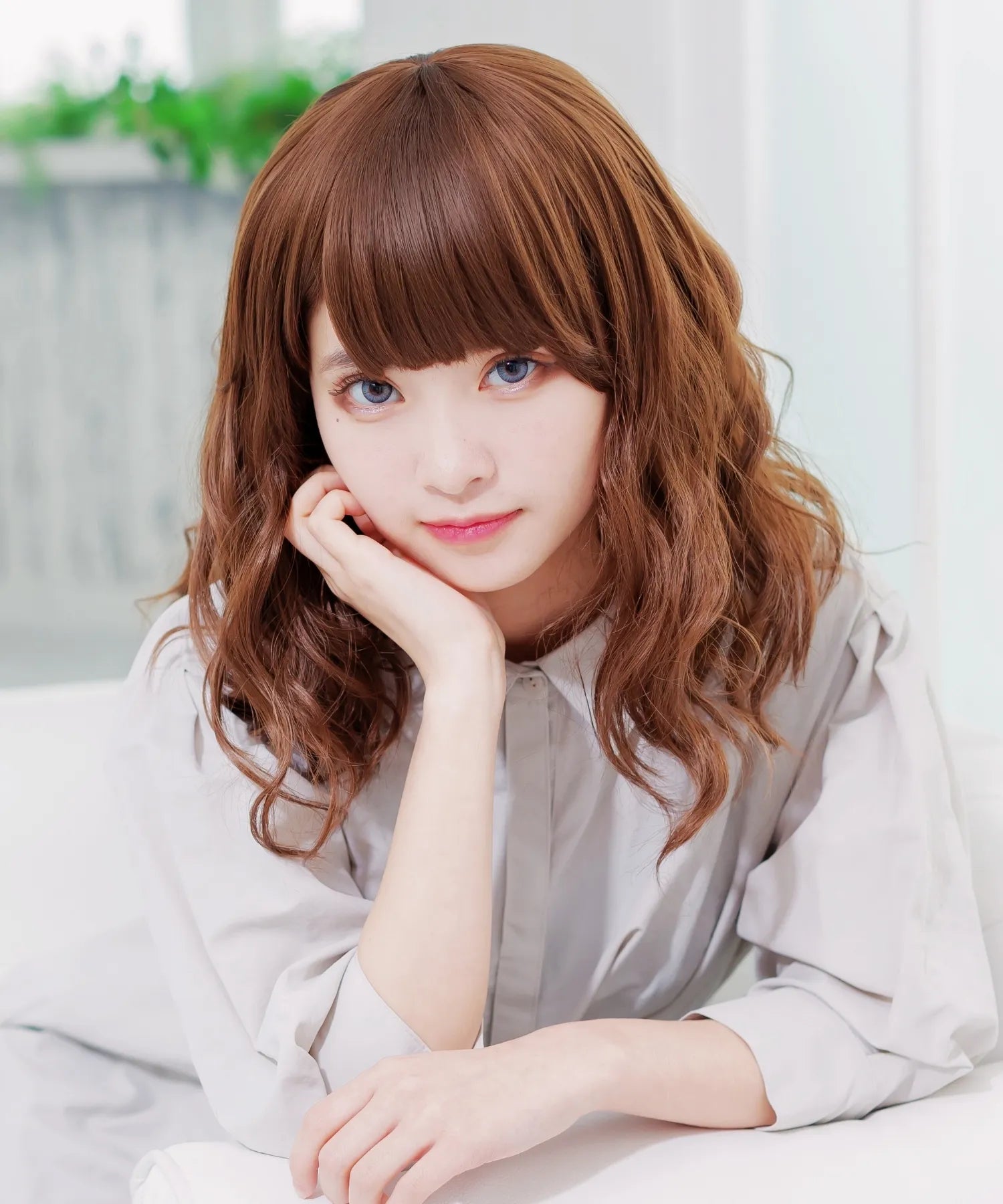 Semi long waved wig