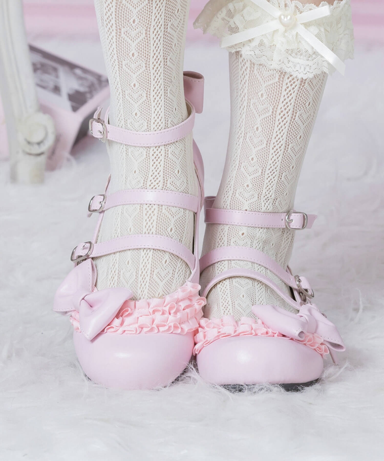 Frill ribbon shoes