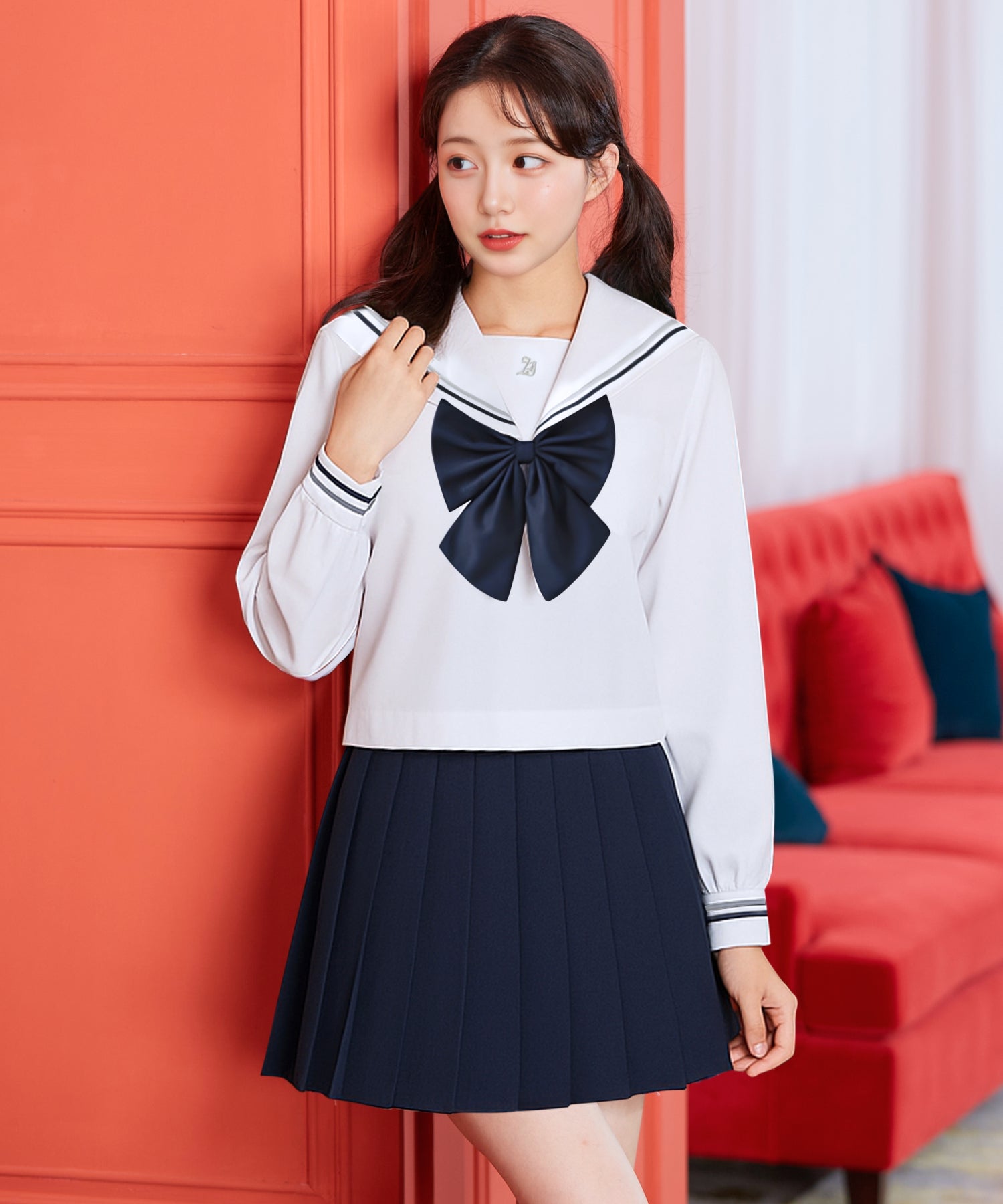ホワイト×ネイビー長袖セーラー服