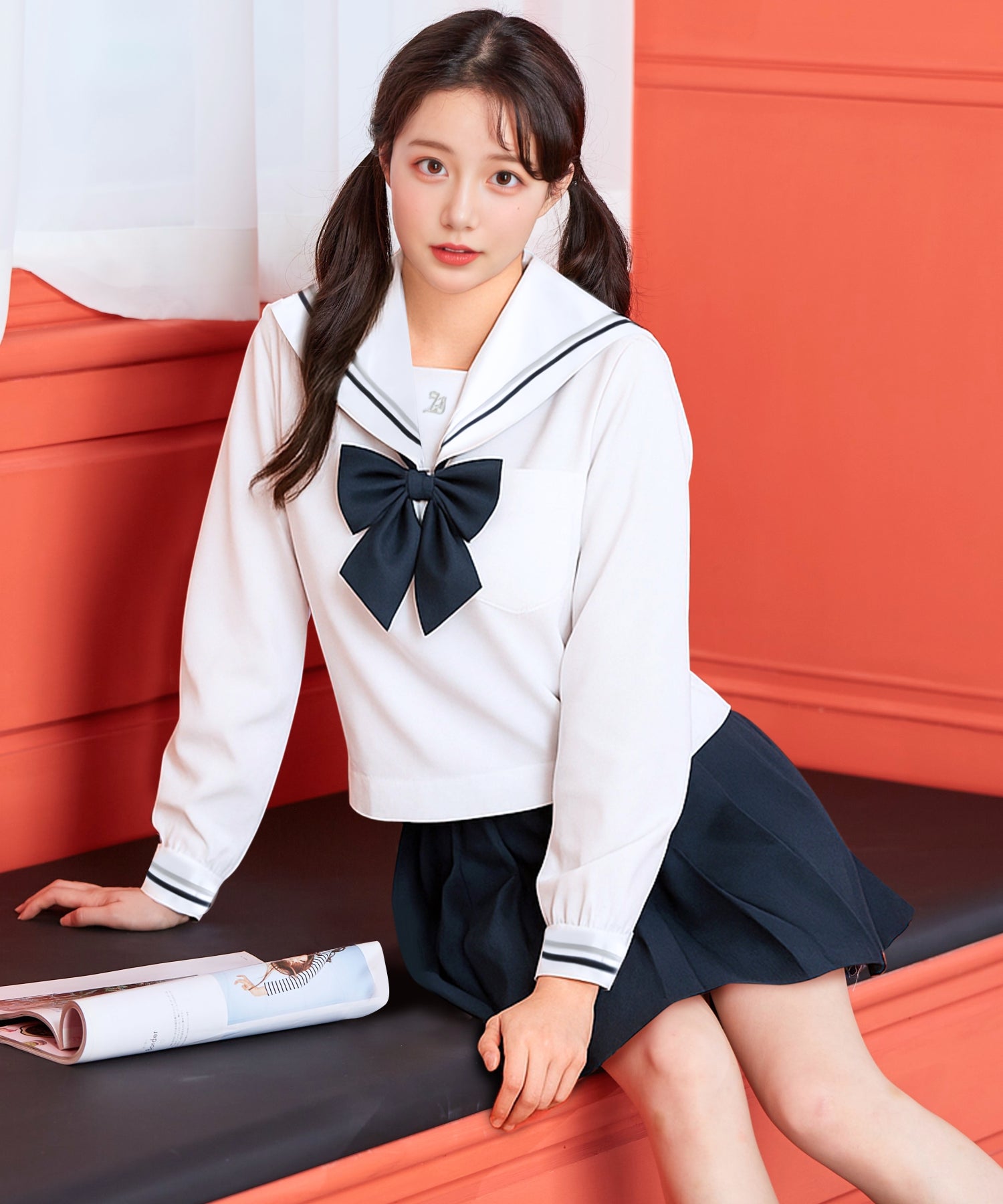 ホワイト×ネイビー長袖セーラー服
