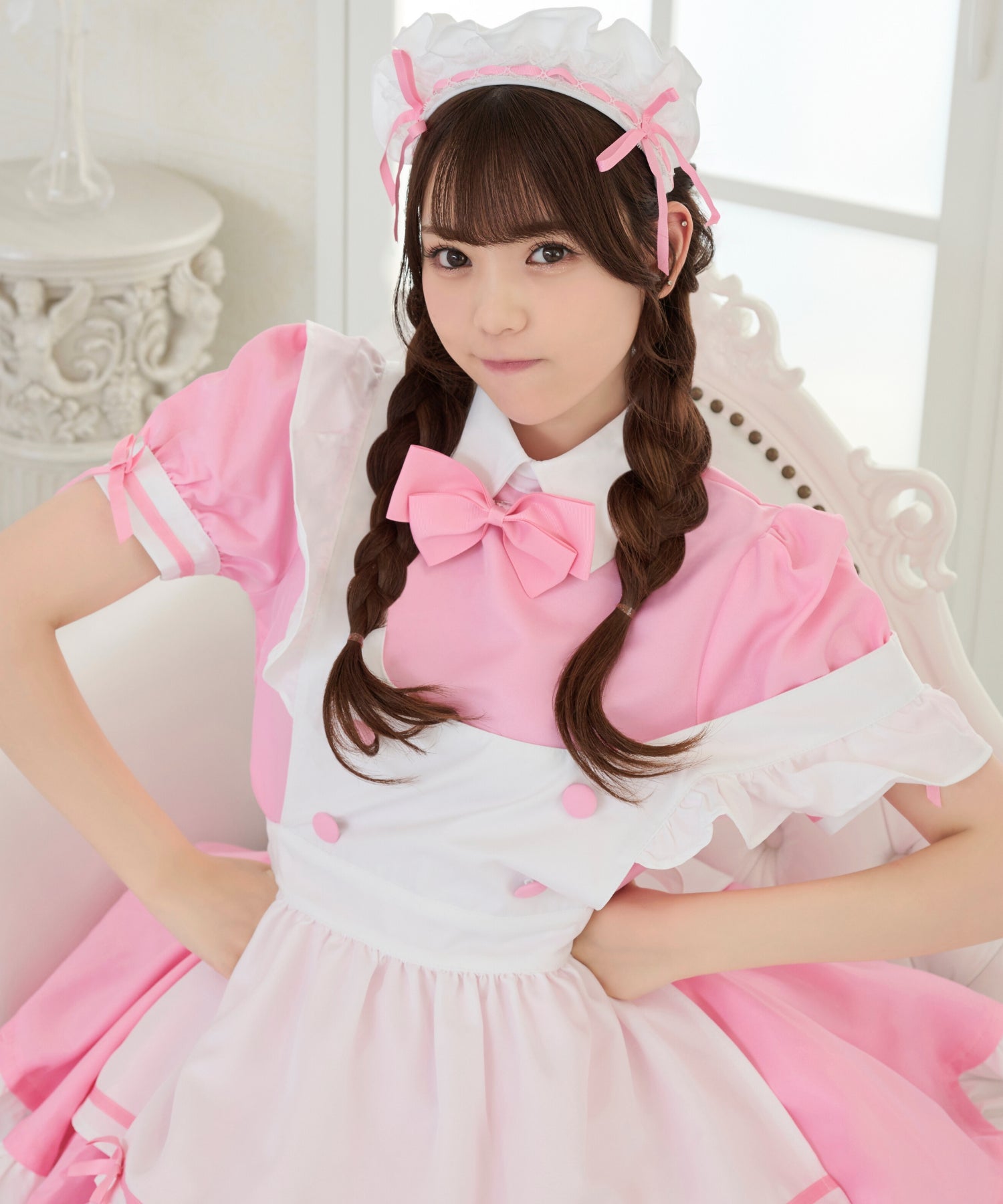 選べる4色!リボン&フリルの王道メイドコスチューム