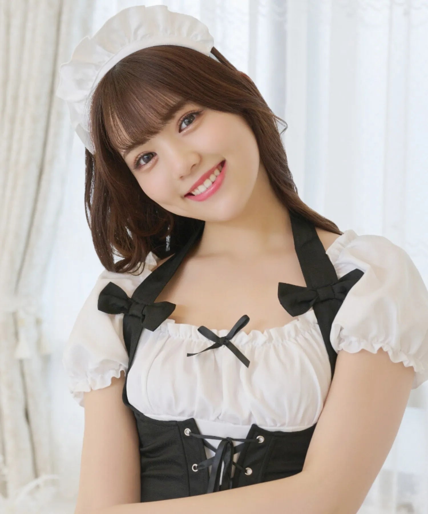 コルセットつき!フリル&レースの白黒メイドコスチューム