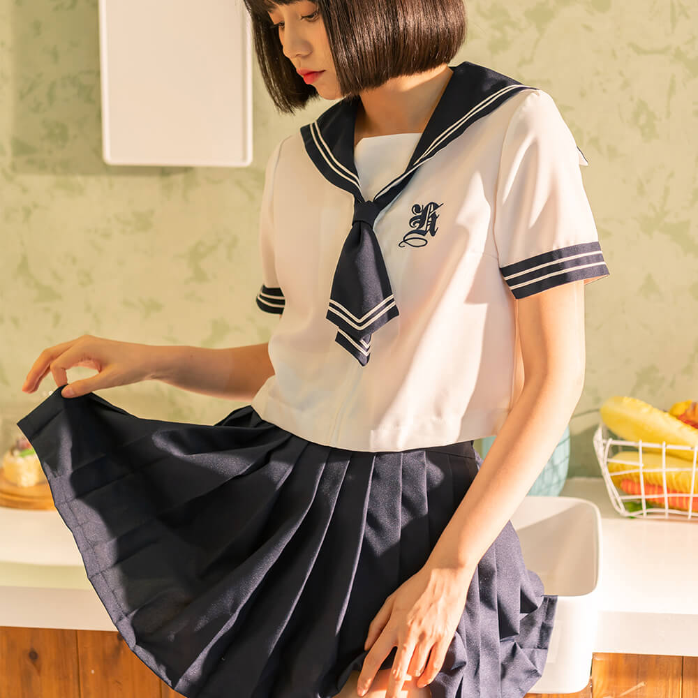 ネクタイ 胸 制服