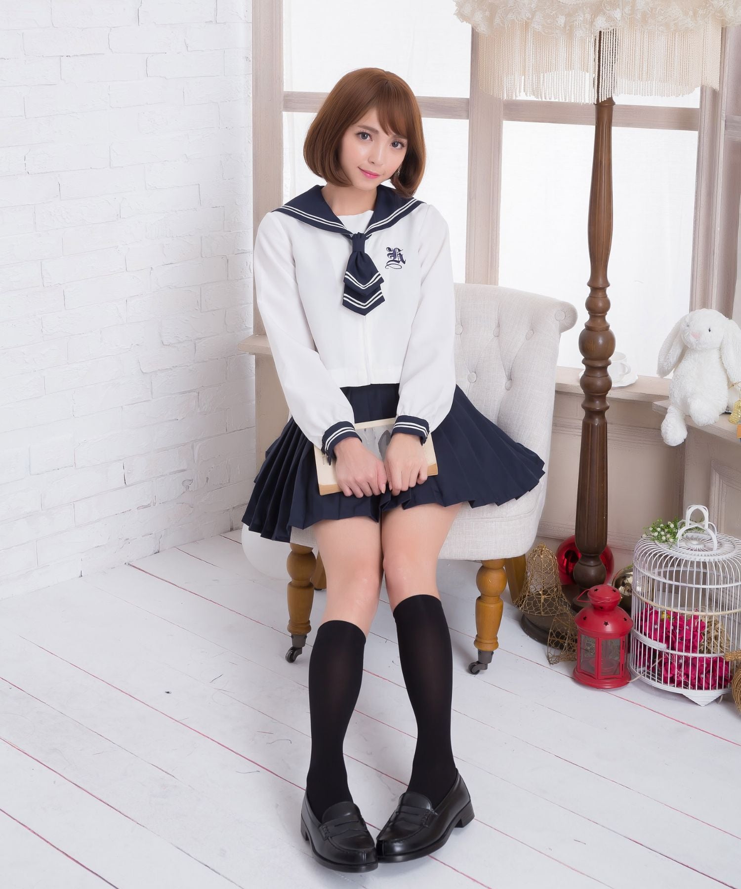 Navy blue with chest embroidery x white tone taisailer (long sleeve)