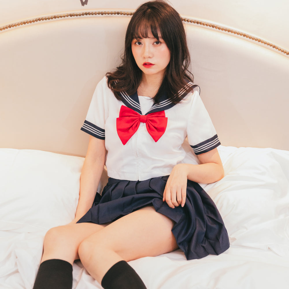 Standard sailor suit