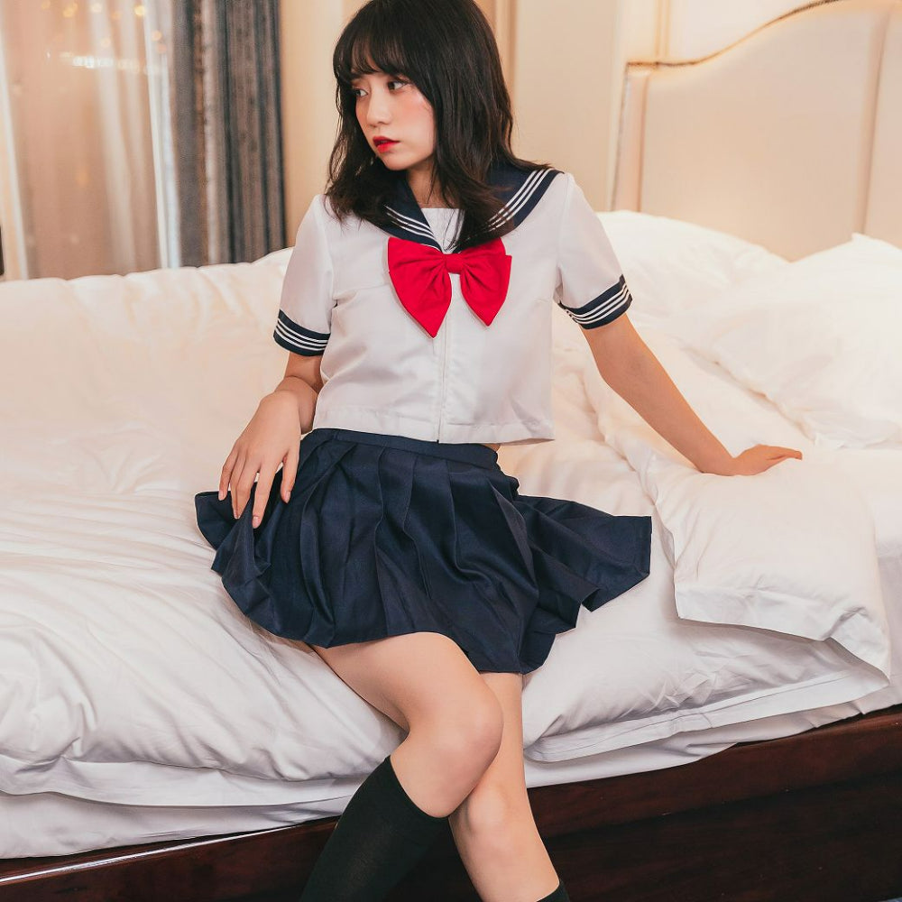 Standard sailor suit