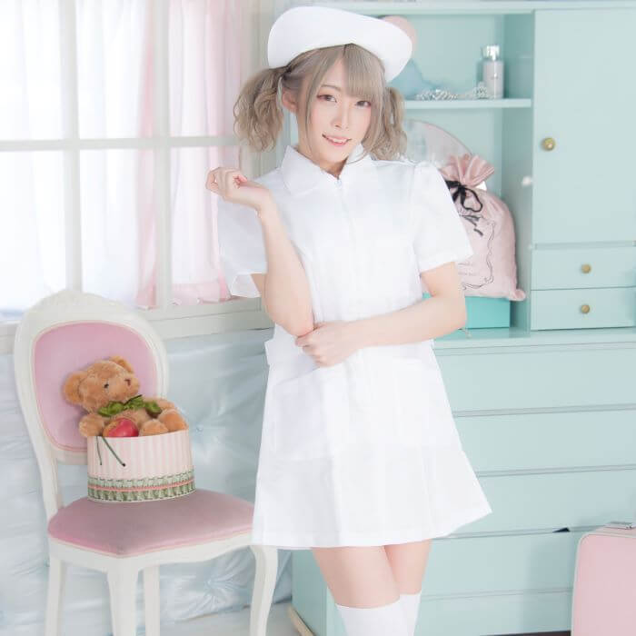 Nurse clothes with pockets