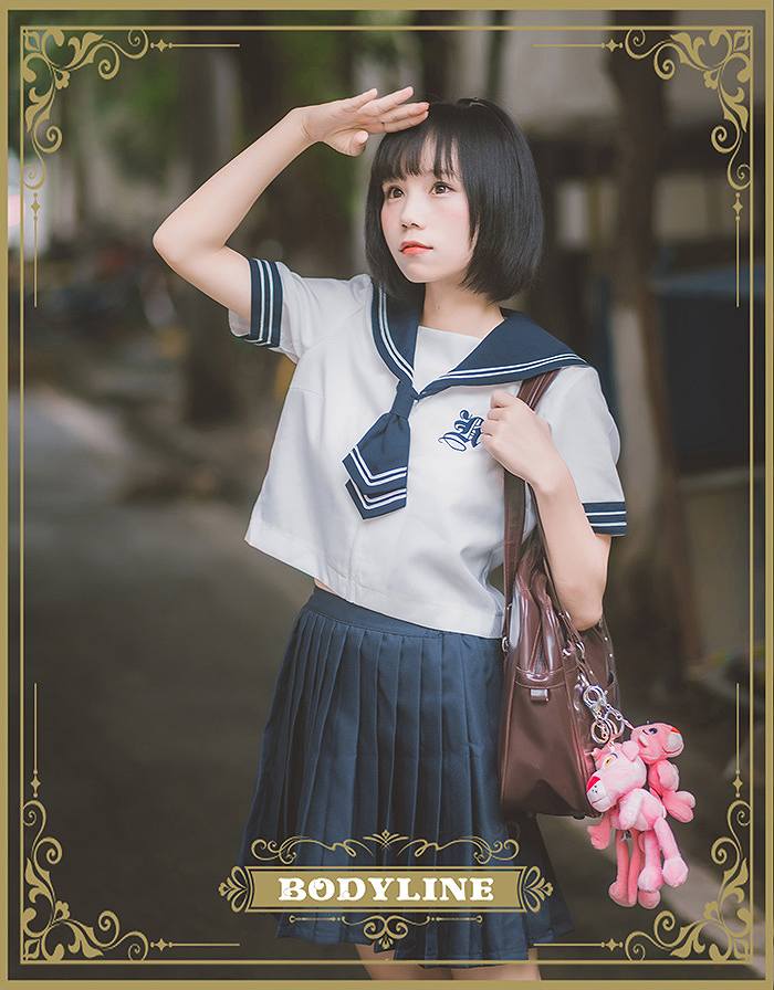 エチエンヌ学園制服