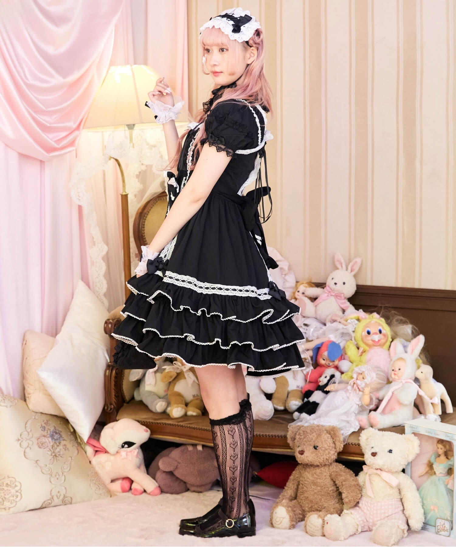 レースアップのリボンフリルジャンパースカート