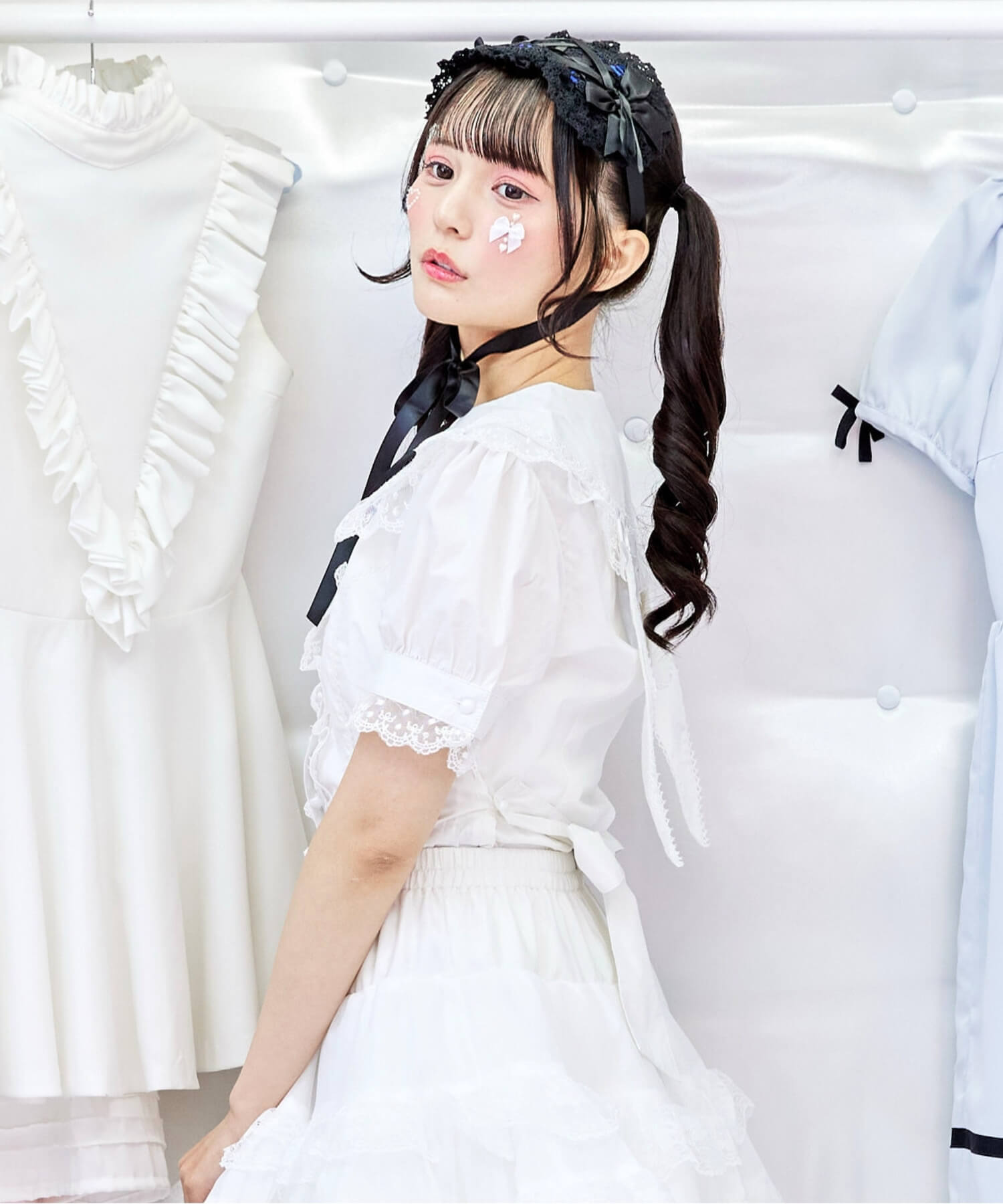 Bunny ear dot lace frill blouse