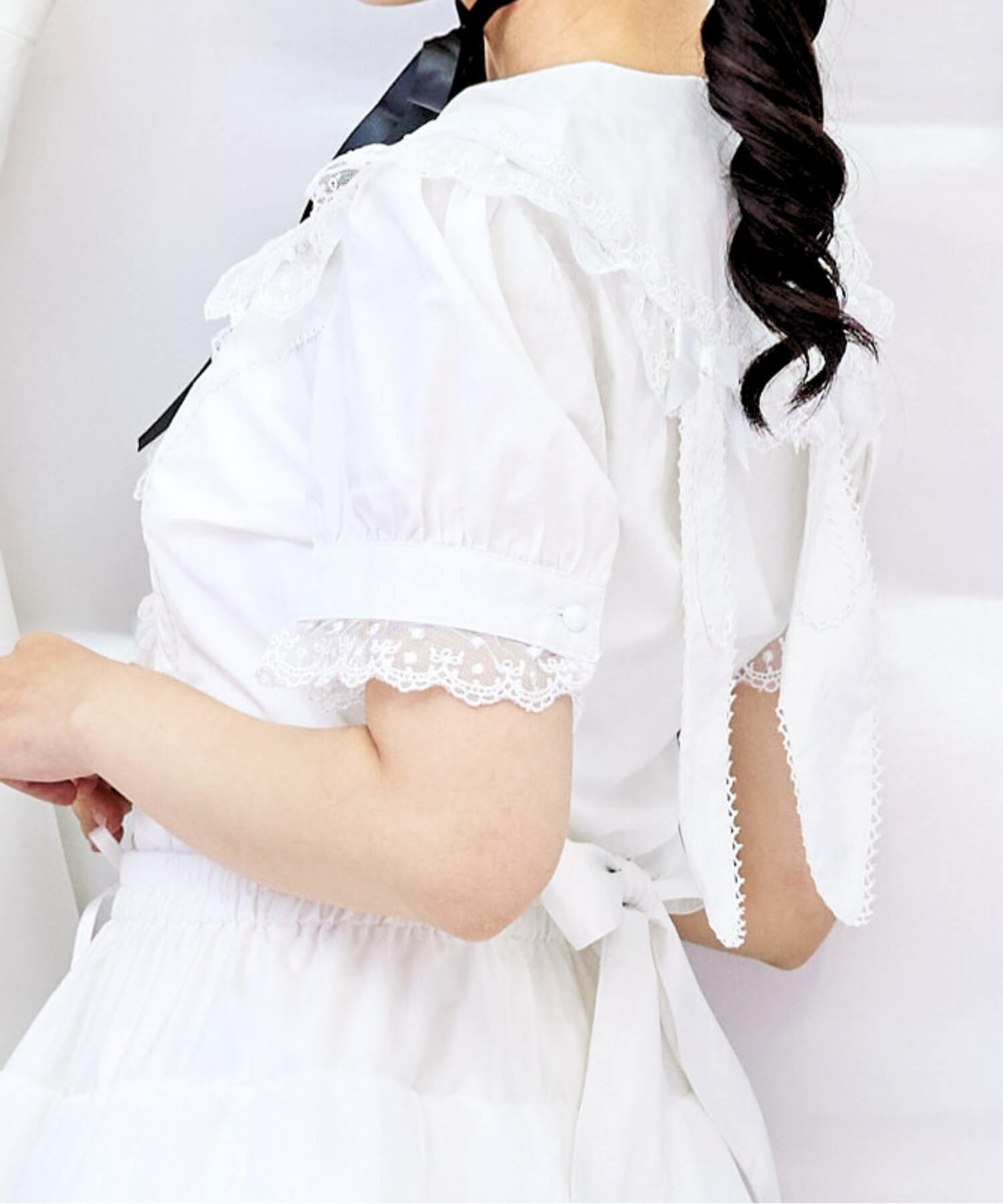 Bunny ear dot lace frill blouse