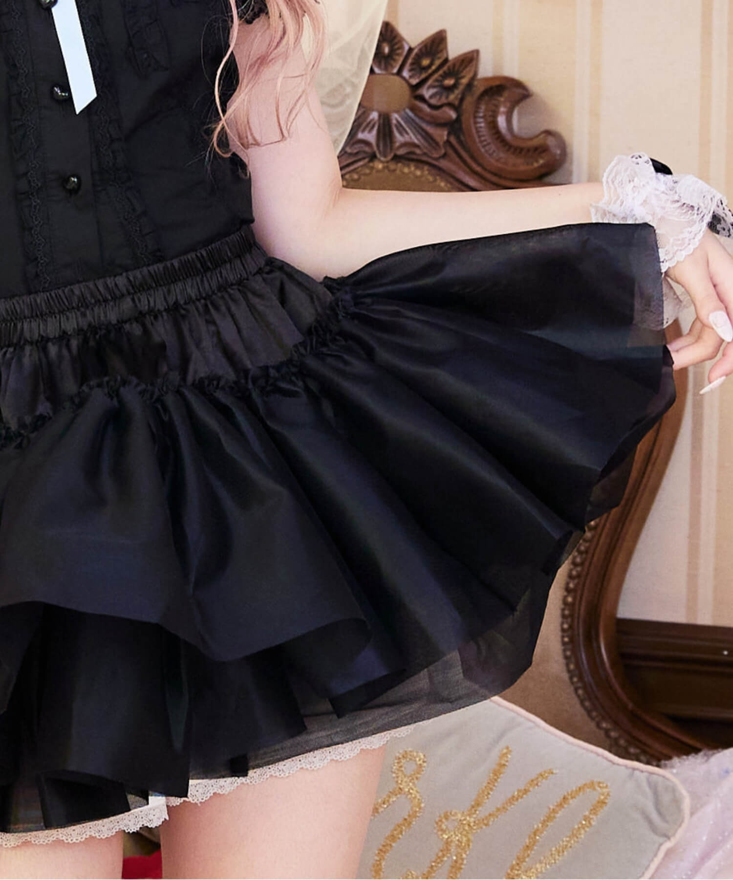 Double-layered hard tulle panniers