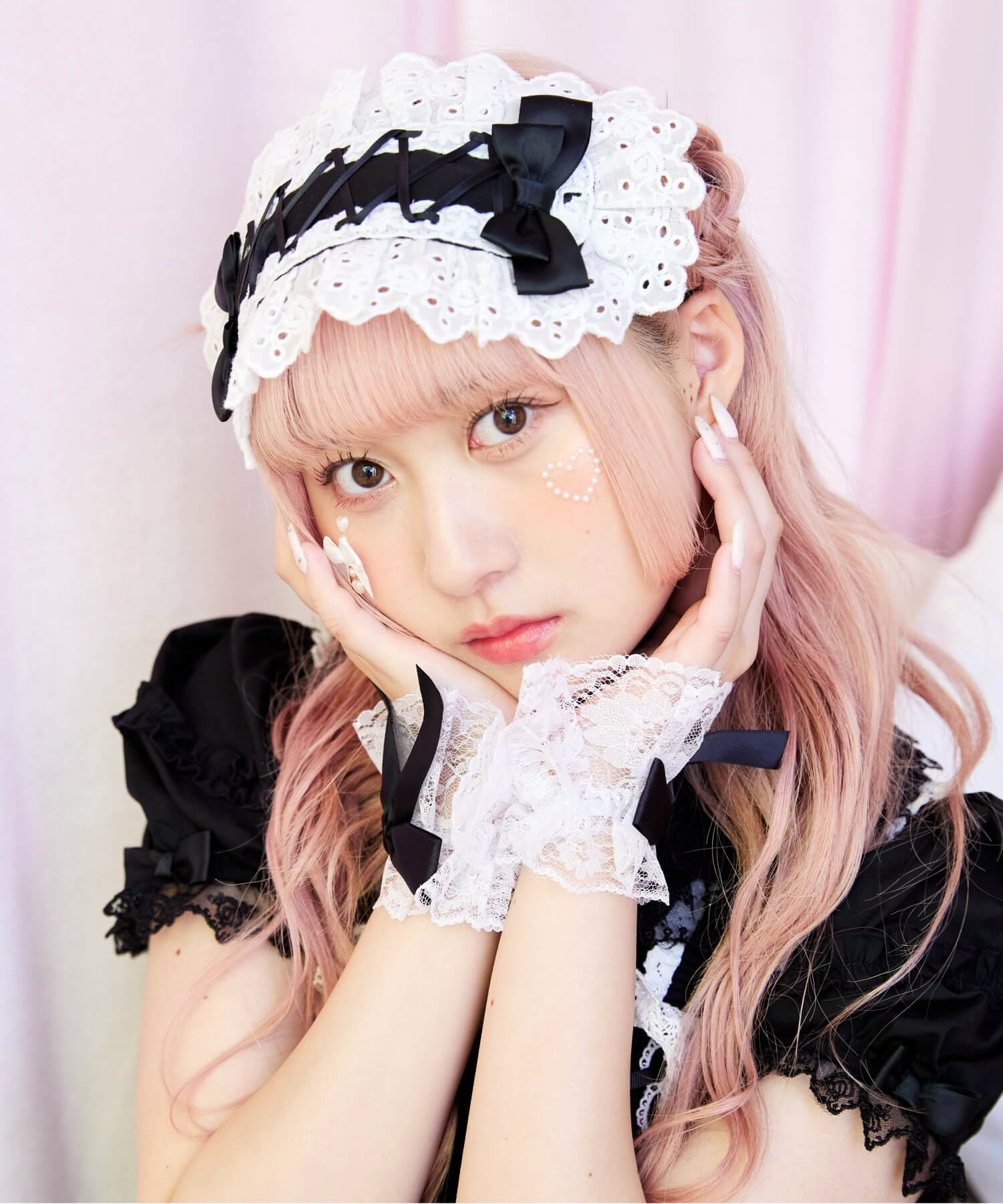 Cut lace ribbon headdress