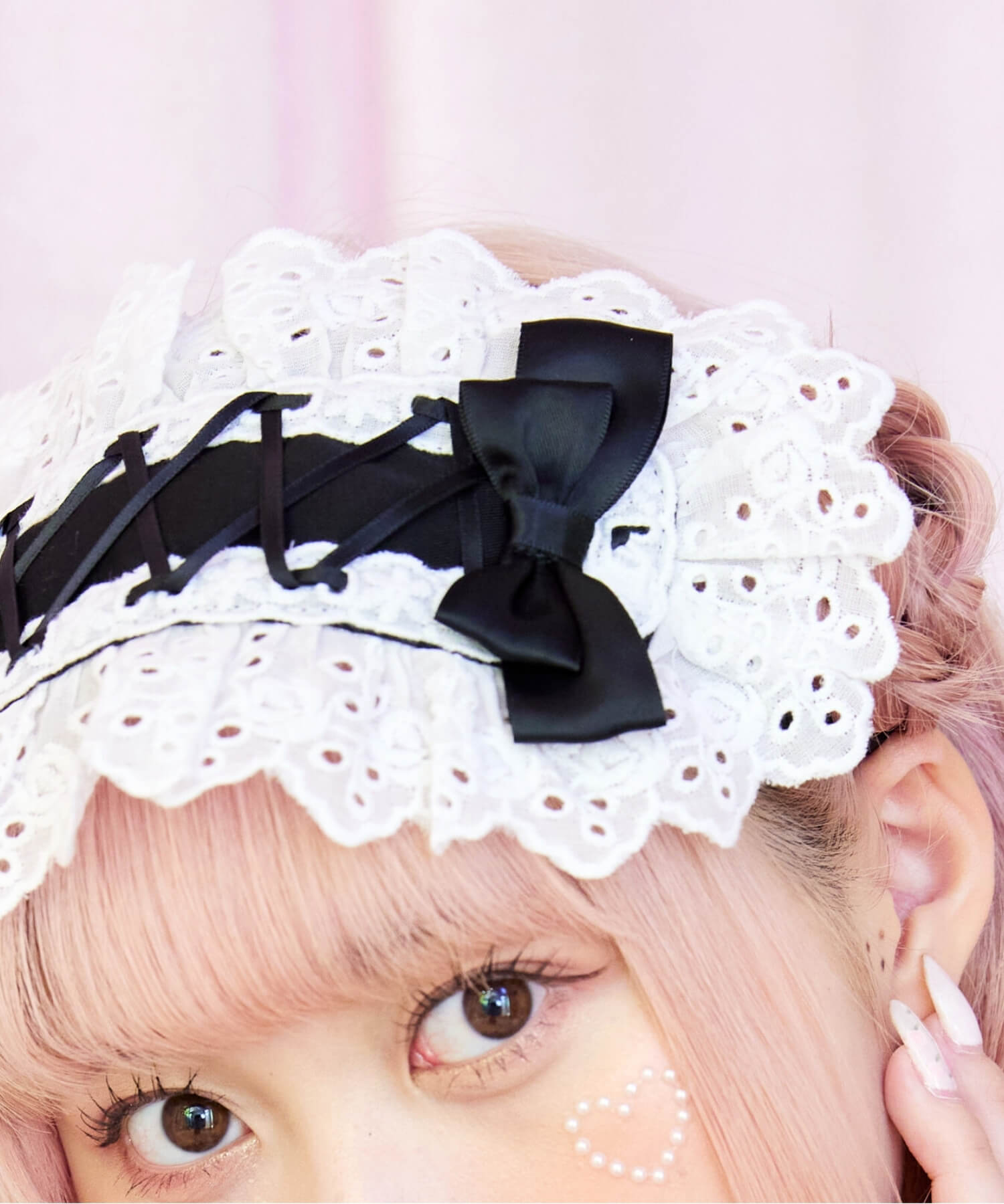 Cut lace ribbon headdress