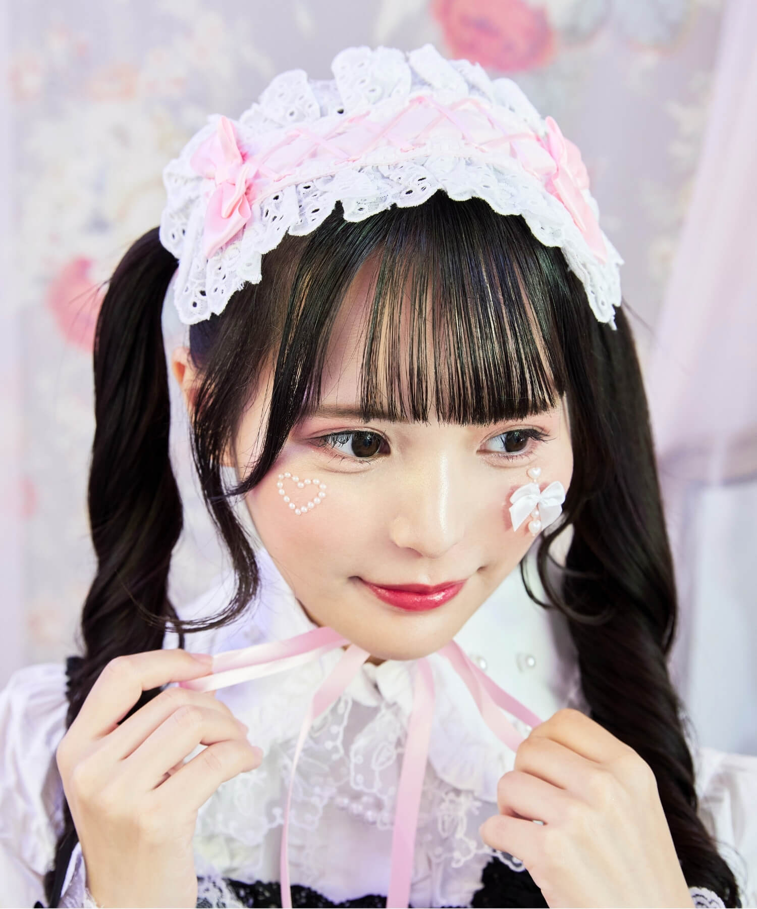 Cut lace ribbon headdress