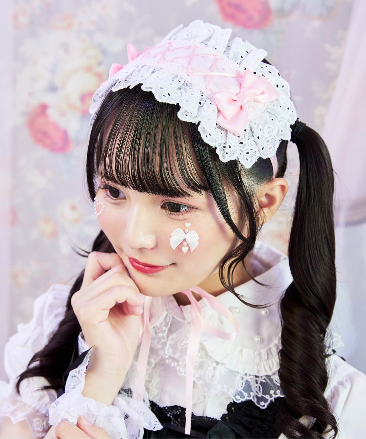 Cut lace ribbon headdress
