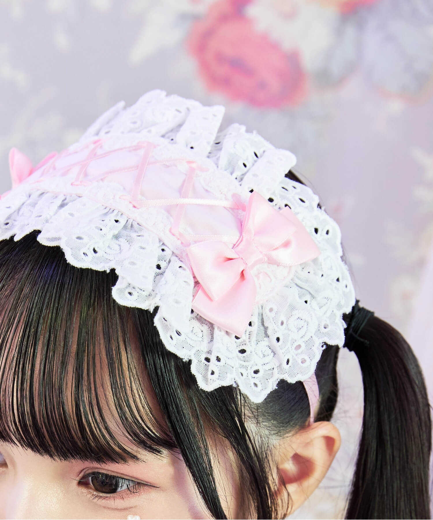 Cut lace ribbon headdress