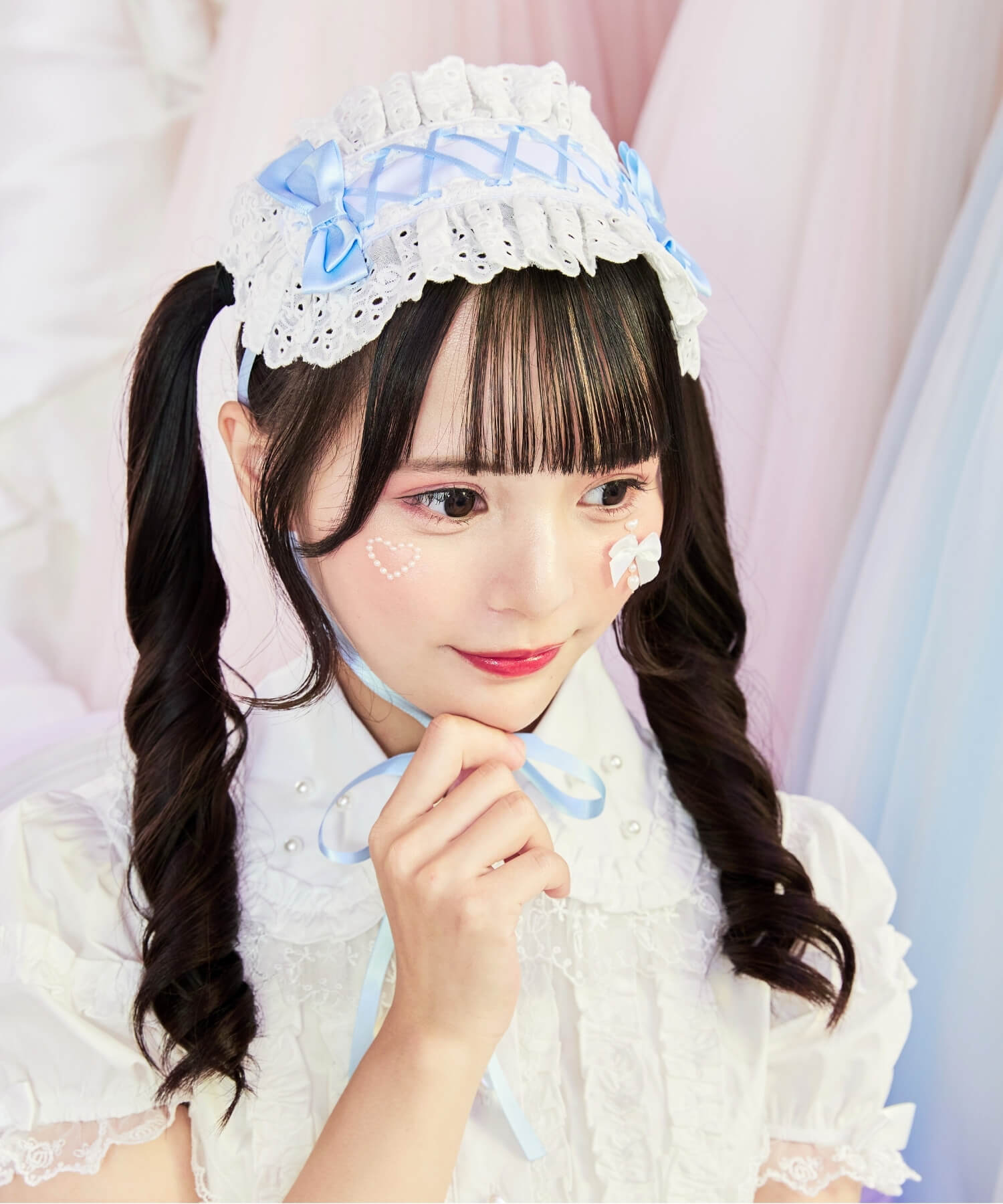 Cut lace ribbon headdress