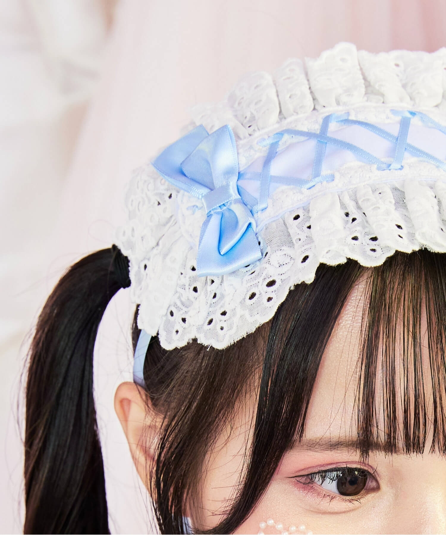 Cut lace ribbon headdress