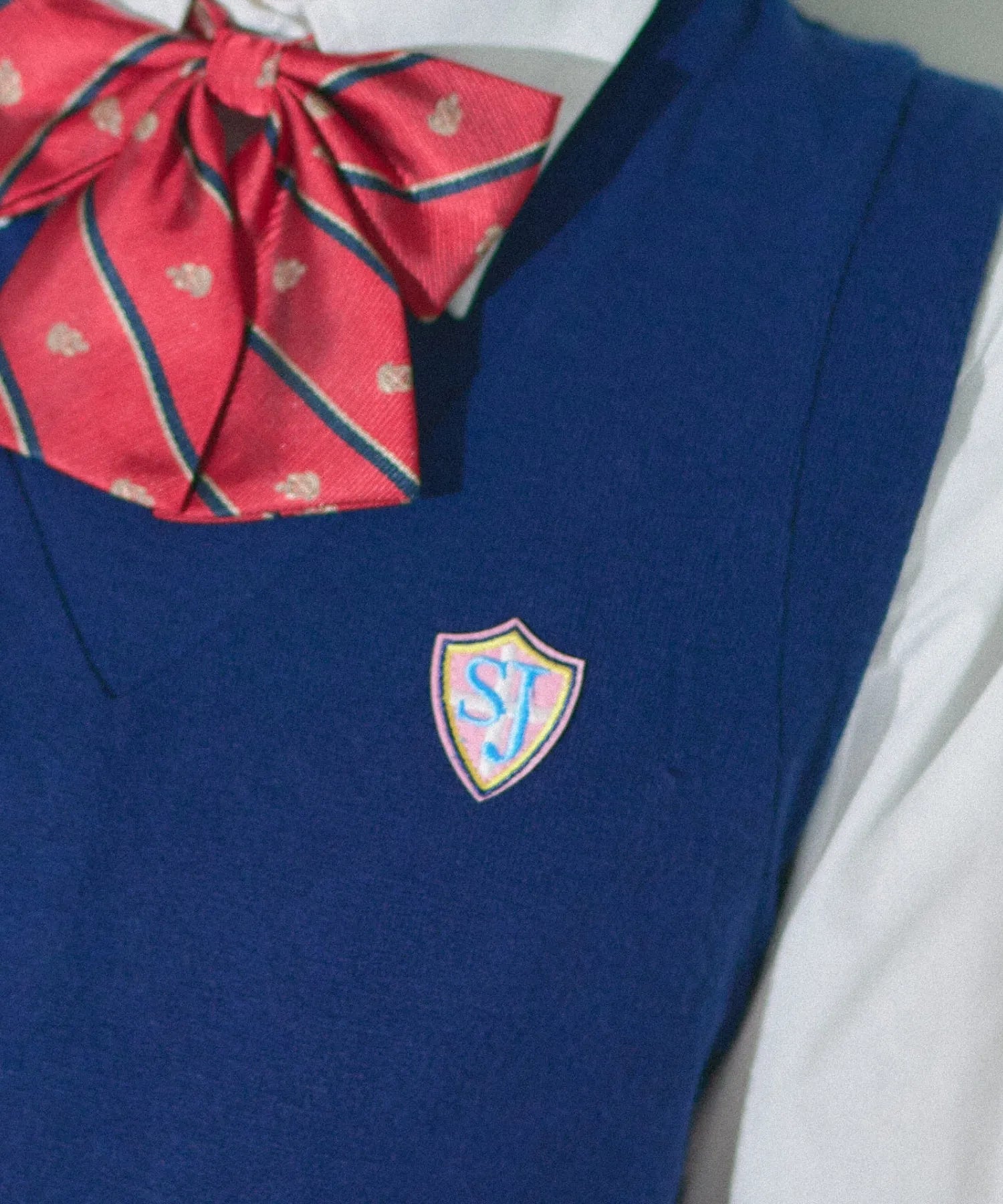 Long-sleeved Korean-style uniform set with vest