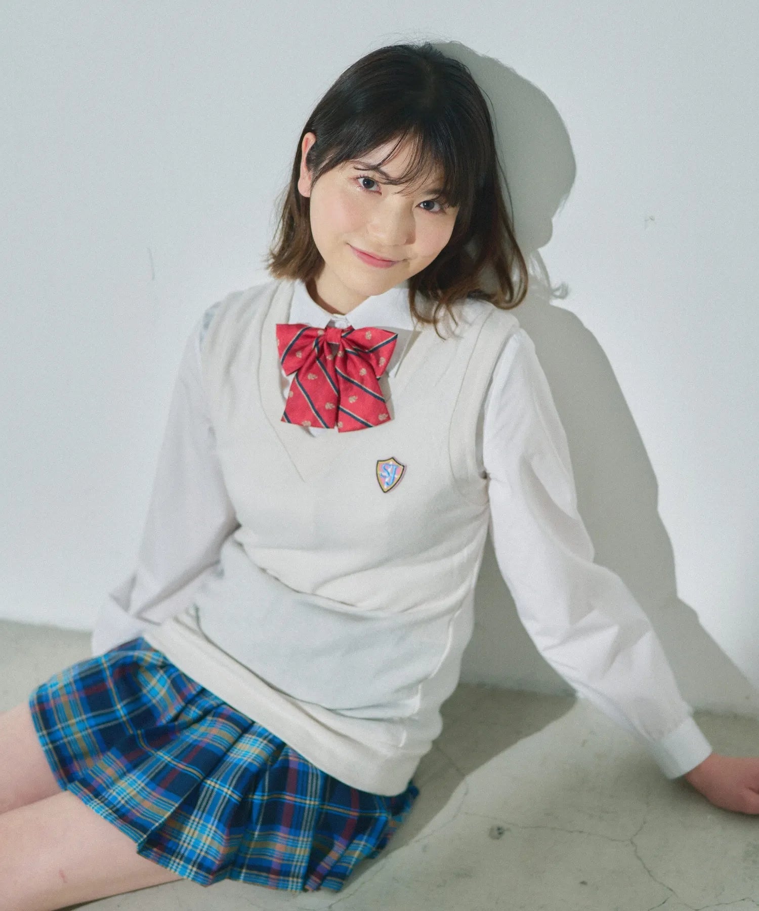 Long-sleeved Korean-style uniform set with vest